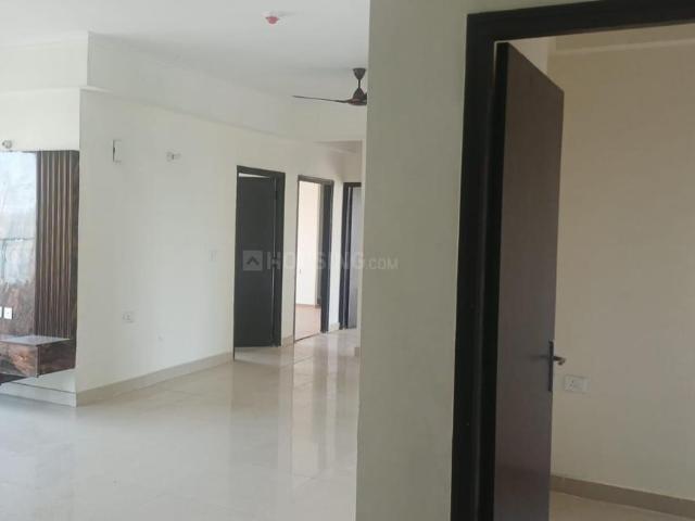 3.5 BHK Apartment in Sector 76 for rent Noida. The reference number is 20600073