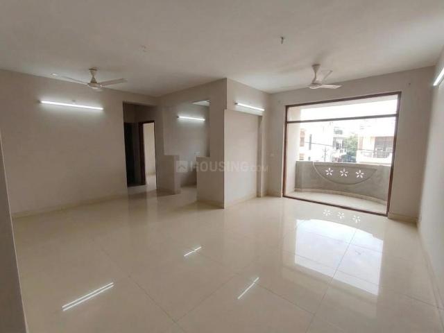 3.5 BHK Apartment in Sector 76 for rent Noida. The reference number is 20100546