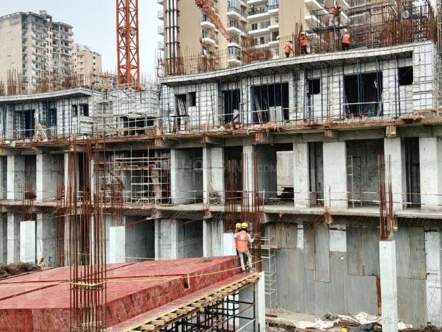 3.5 BHK Apartment in Sector 76 for resale Noida. The reference number is 19943247