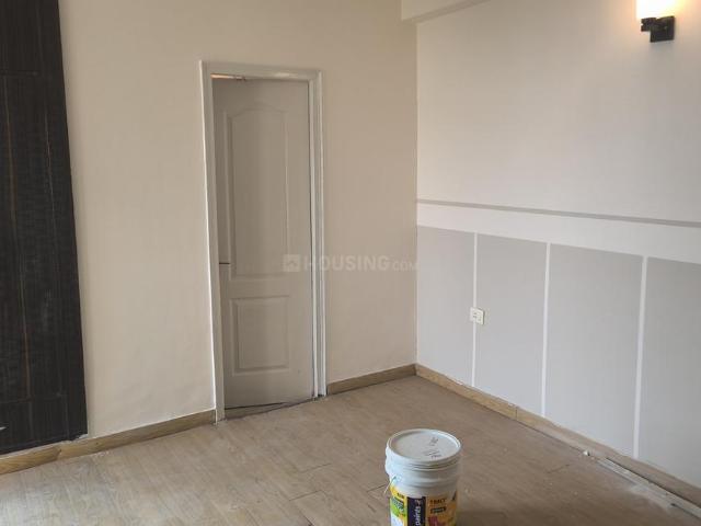 3.5 BHK Apartment in Sector 76 for resale Noida. The reference number is 19964156