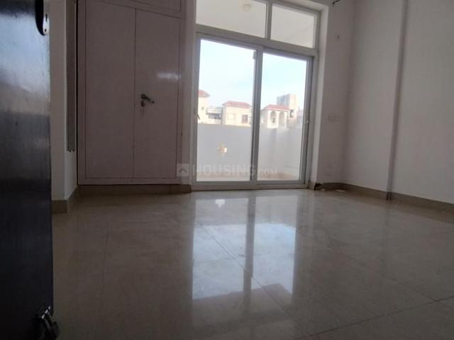 3.5 BHK Apartment in Sector 76 for resale Noida. The reference number is 19917408