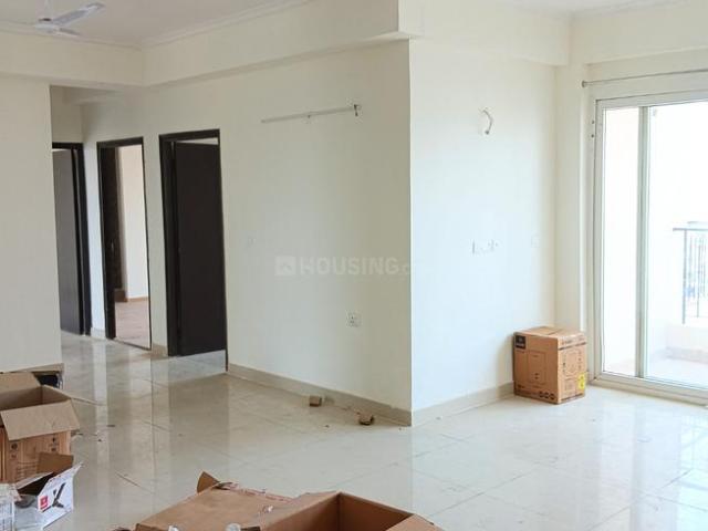 3.5 BHK Apartment in Sector 76 for resale Noida. The reference number is 20950183