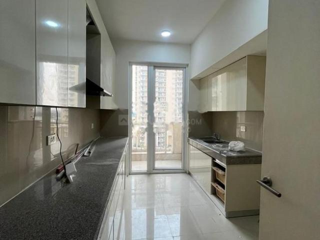 3.5 BHK Apartment in Sector 77 for rent Gurgaon. The reference number is 20643491