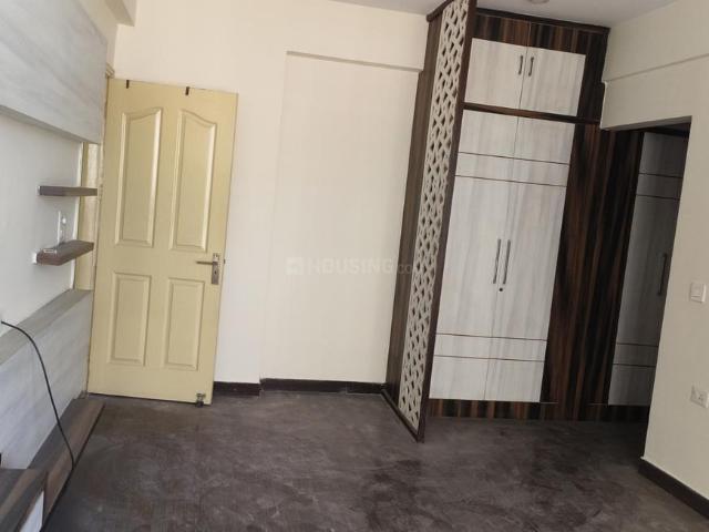 3.5 BHK Apartment in Sector 77 for rent Noida. The reference number is 19806997