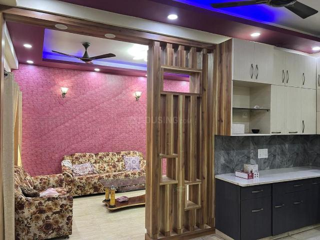3.5 BHK Apartment in Sector 77 for rent Noida. The reference number is 20400180