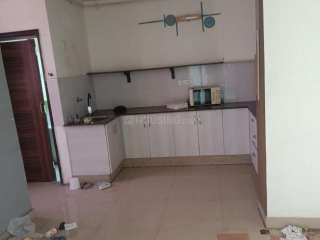 3.5 BHK Apartment in Sector 77 for rent Noida. The reference number is 20003301