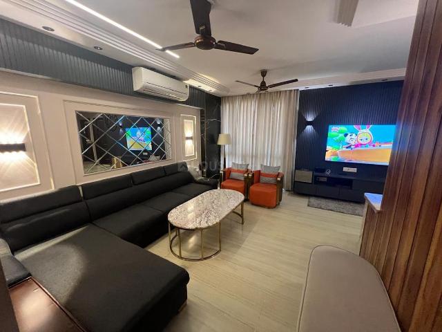 3.5 BHK Apartment in Sector 77 for rent Noida. The reference number is 20154483