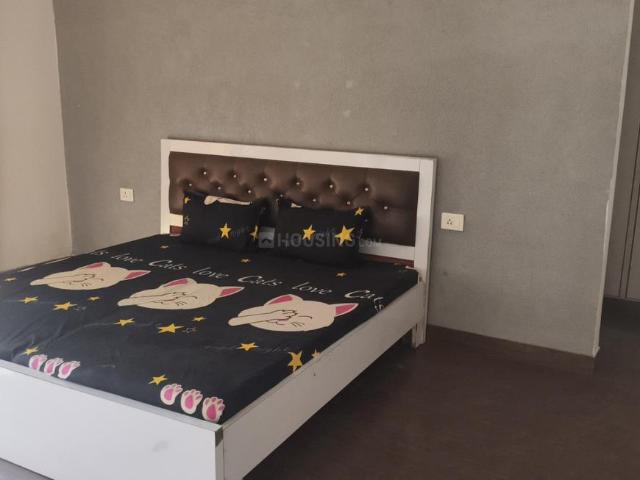 3.5 BHK Apartment in Sector 77 for rent Noida. The reference number is 20256372