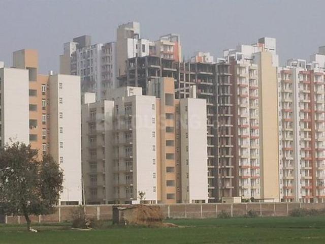3.5 BHK Apartment in Sector 77 for resale Faridabad. The reference number is 17240762