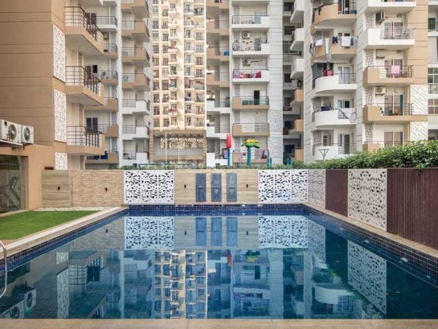 3.5 BHK Apartment in Sector 77 for resale Noida. The reference number is 20402666