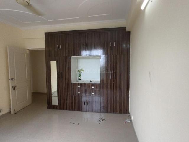 3.5 BHK Apartment in Sector 78 for rent Gurgaon. The reference number is 20716108