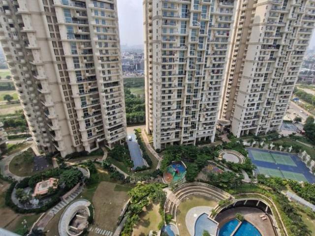 3.5 BHK Apartment in Sector 78 for resale Noida. The reference number is 20145475