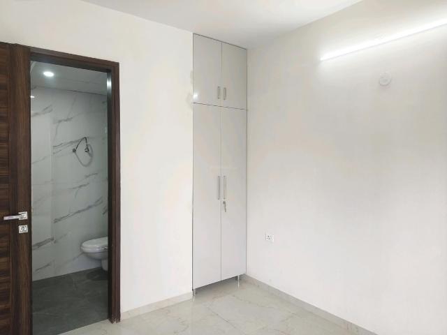 3.5 BHK Apartment in Sector 89 for rent Gurgaon. The reference number is 19983308