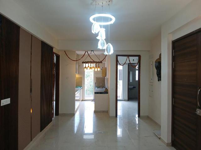 3.5 BHK Apartment in Sector 89 for rent Gurgaon. The reference number is 20015170