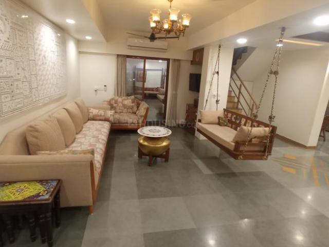 3.5 BHK Apartment in Vadodara District for resale Vadodara. The reference number is 16843106
