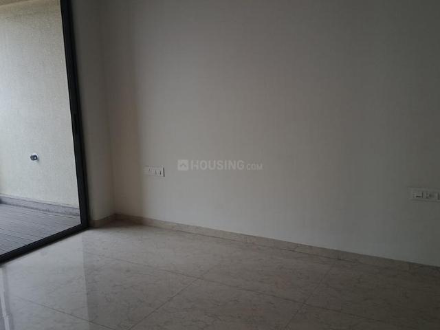 3.5 BHK Apartment in Sion for rent Mumbai. The reference number is 20233228
