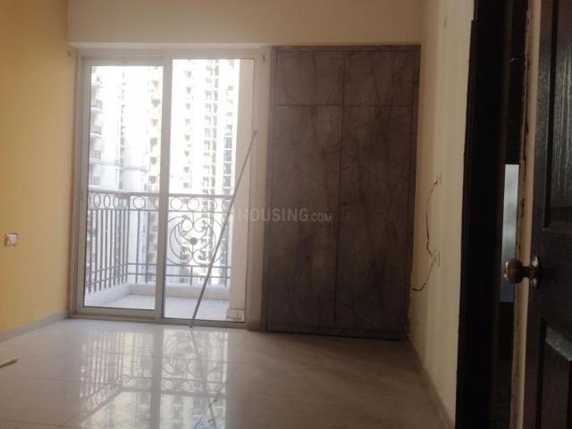 3.5 BHK Apartment in Siddharth Vihar for resale Ghaziabad. The reference number is 19767885