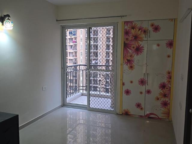 3.5 BHK Apartment in Siddharth Vihar for resale Ghaziabad. The reference number is 20137552