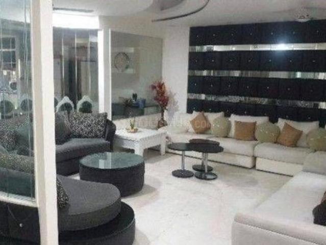 3.5 BHK Independent Builder Floor in Ashok Vihar for resale New Delhi. The reference number is 20474124