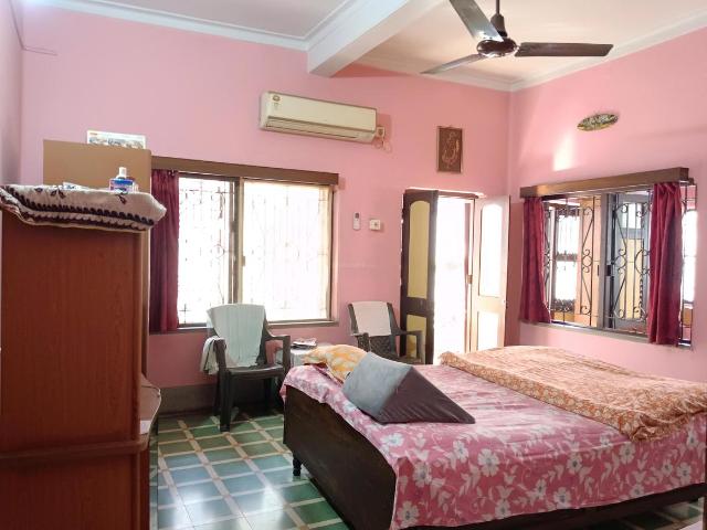 3.5 BHK Independent Builder Floor in Behala for resale Kolkata. The reference number is 7646023