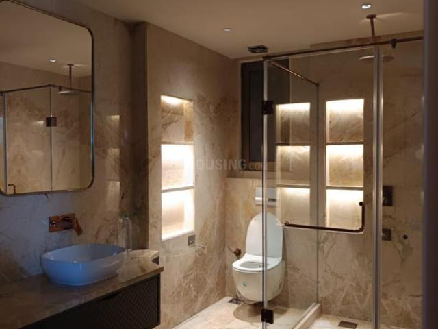 3.5 BHK Independent Builder Floor in Defence Colony for resale New Delhi. The reference number is 19619137