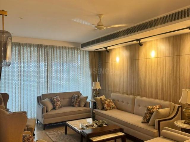 3.5 BHK Independent Builder Floor in DLF Phase 1 for resale Gurgaon. The reference number is 18207061
