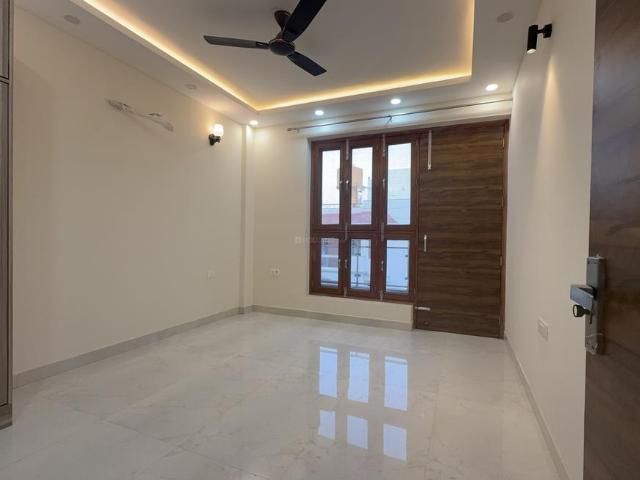 3.5 BHK Independent Builder Floor in DLF Phase 2 for rent Gurgaon. The reference number is 20325097