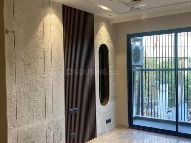 3.5 BHK Independent Builder Floor in DLF Phase 2 for resale Gurgaon. The reference number is 18207676