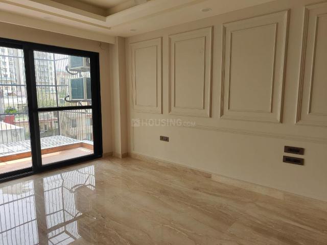 3.5 BHK Independent Builder Floor in DLF Phase 4 for rent Gurgaon. The reference number is 19686216