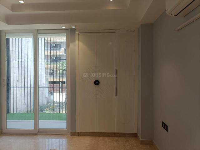 3.5 BHK Independent Builder Floor in DLF Phase 4 for rent Gurgaon. The reference number is 20303745