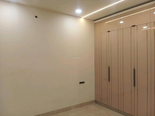 3.5 BHK Independent Builder Floor in Sector 56 for resale Gurgaon. The reference number is 20174649