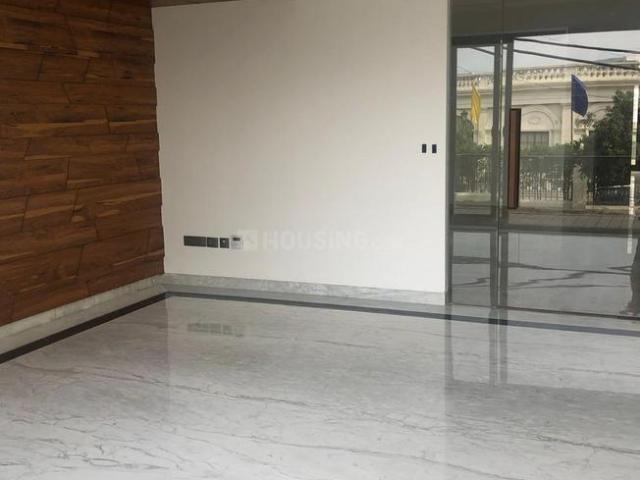 3.5 BHK Independent Builder Floor in Sector 67 for resale Gurgaon. The reference number is 20155006