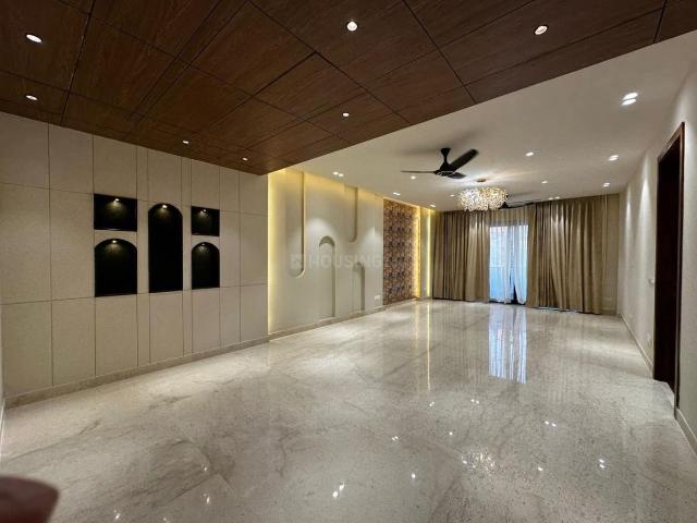 3.5 BHK Independent Builder Floor in Sector 63 for resale Gurgaon. The reference number is 20008364