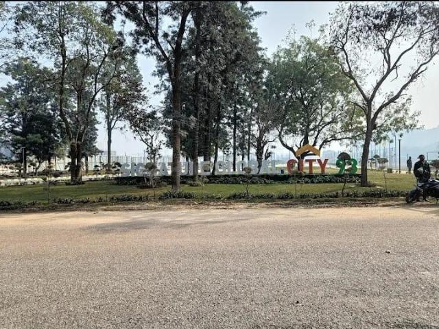 3.5 BHK Independent Builder Floor in Sector 93 for resale Gurgaon. The reference number is 19607094