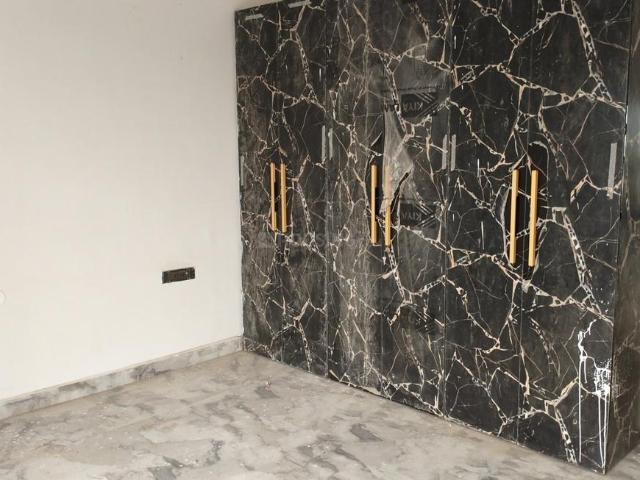 3.5 BHK Independent Builder Floor in Sector 9 for rent Gurgaon. The reference number is 20590224