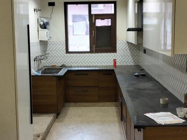 3.5 BHK Independent Builder Floor in Paschim Vihar for resale New Delhi. The reference number is 17690884