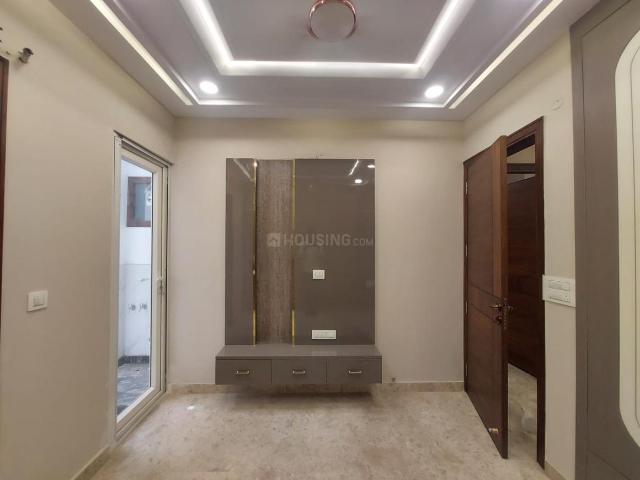 3.5 BHK Independent Builder Floor in Paschim Vihar for resale New Delhi. The reference number is 20377598