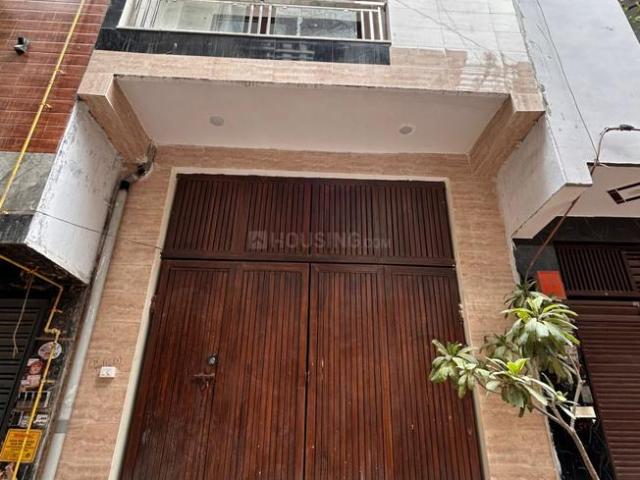 3.5 BHK Independent House in Nawada for resale New Delhi. The reference number is 20526268