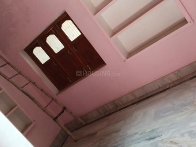 3.5 BHK Independent House in Ashok Nagar for rent Varanasi. The reference number is 20572476