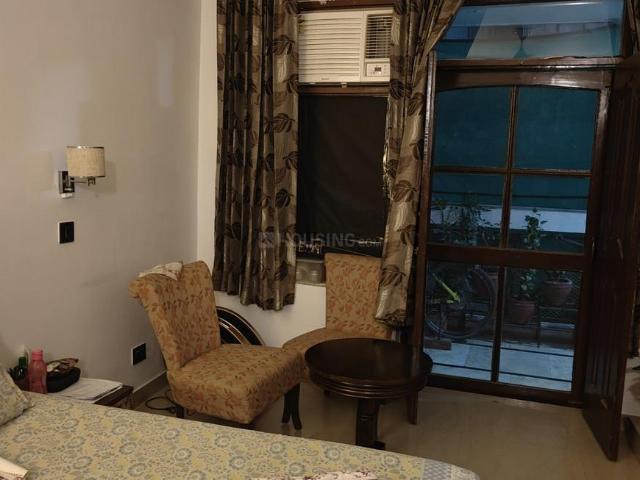 3.5 BHK Independent House in DLF Phase 2 for rent Gurgaon. The reference number is 20340993