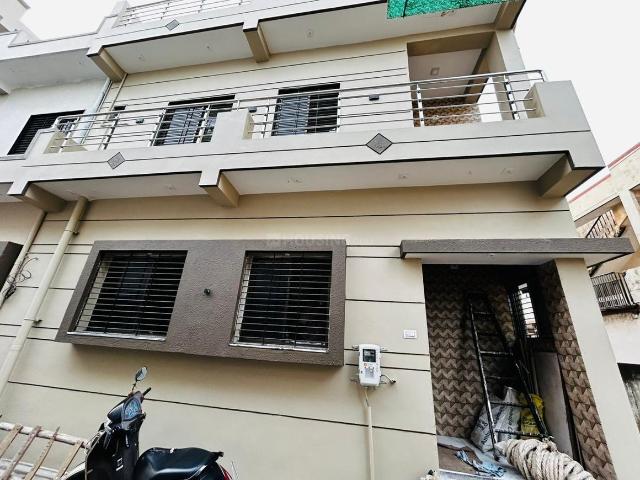 3.5 BHK Independent House in Isanpur for resale Ahmedabad. The reference number is 18772288
