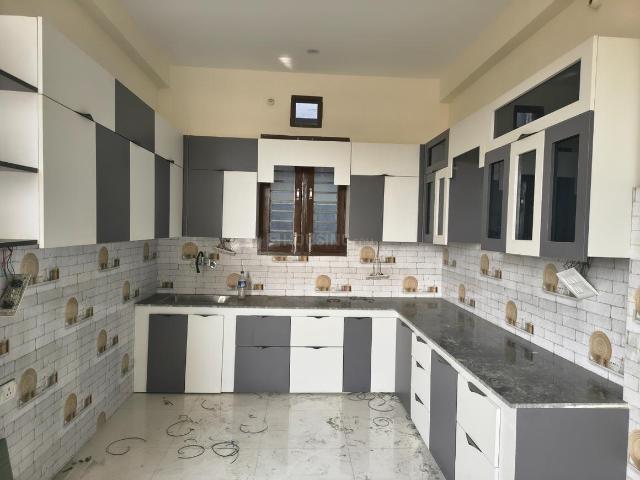 3.5 BHK Independent House in Sahastradhara Road for rent Dehradun. The reference number is 19695170