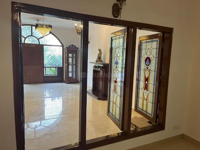 3.5 BHK Independent House in Sector 40 for rent Noida. The reference number is 19863823