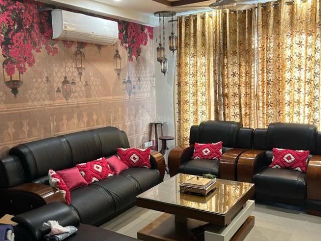 3.5 BHK Independent House in Sector 65 for resale Gurgaon. The reference number is 20222144