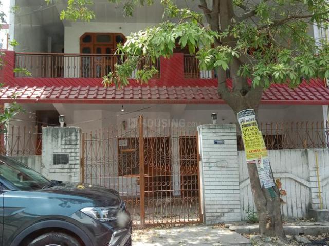 3.5 BHK Independent House in Shastri Nagar for resale Ghaziabad. The reference number is 20121198