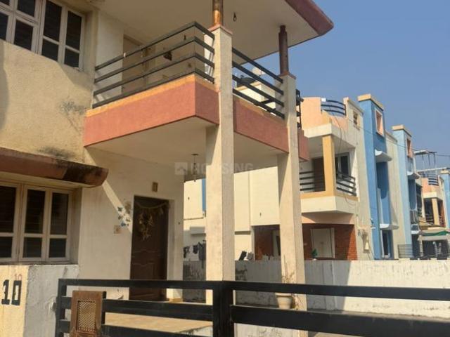 3.5 BHK Independent House in Sola for rent Ahmedabad. The reference number is 20027258