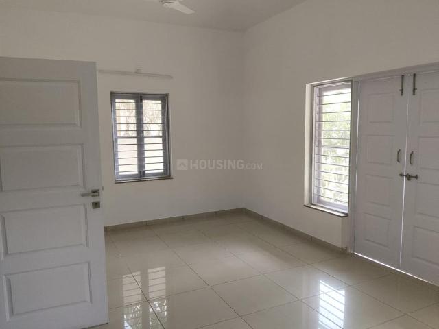3.5 BHK Independent House in Thaltej for resale Ahmedabad. The reference number is 18204155