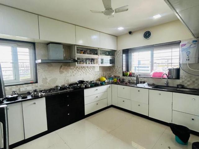 3.5 BHK Penthouse in Kharadi for rent Pune. The reference number is 20393791