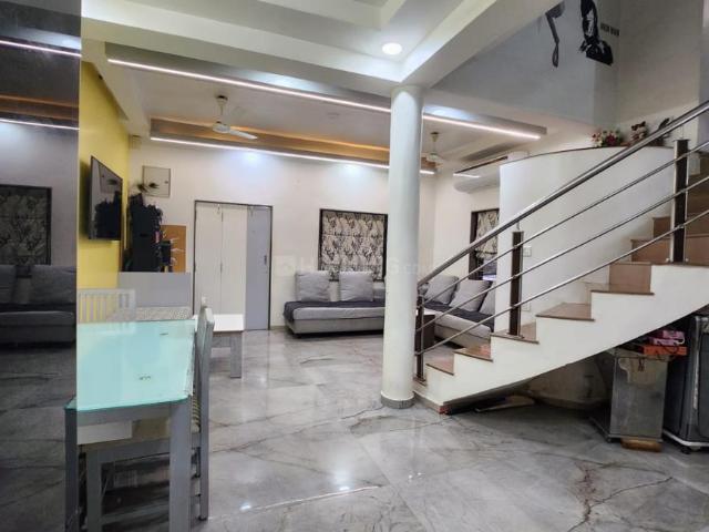 3.5 BHK Villa in Motera for resale Ahmedabad. The reference number is 20402583
