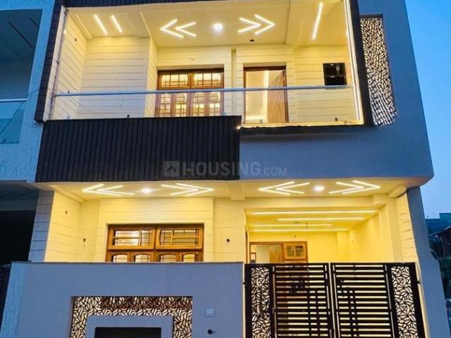3.5 BHK Villa in Indira Nagar for resale Lucknow. The reference number is 16946660